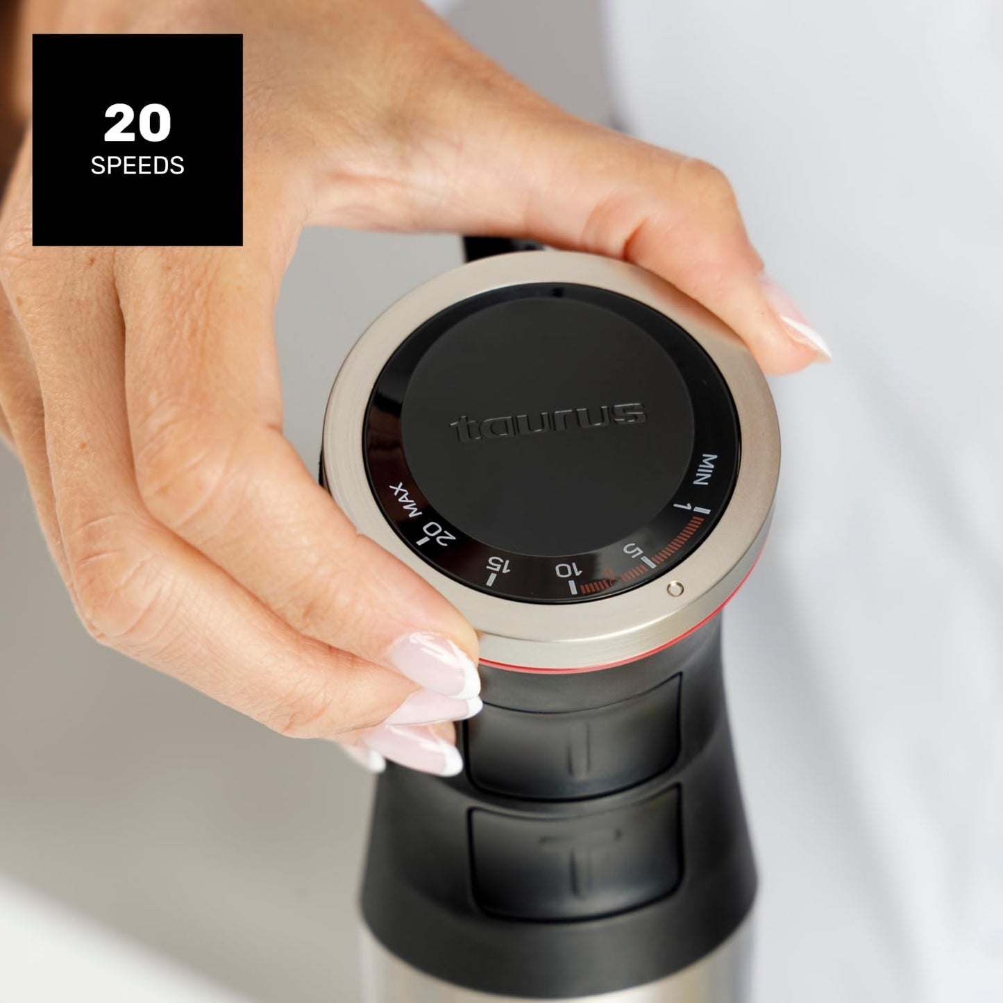 Taurus – Batidora de Mano 1500W | 20 velocidades + TURBO| Cuchillas Inox| Campana Antisalpicaduras| Ergonómica| Libre BPA| Apta Lavavajillas| Pica Hielo